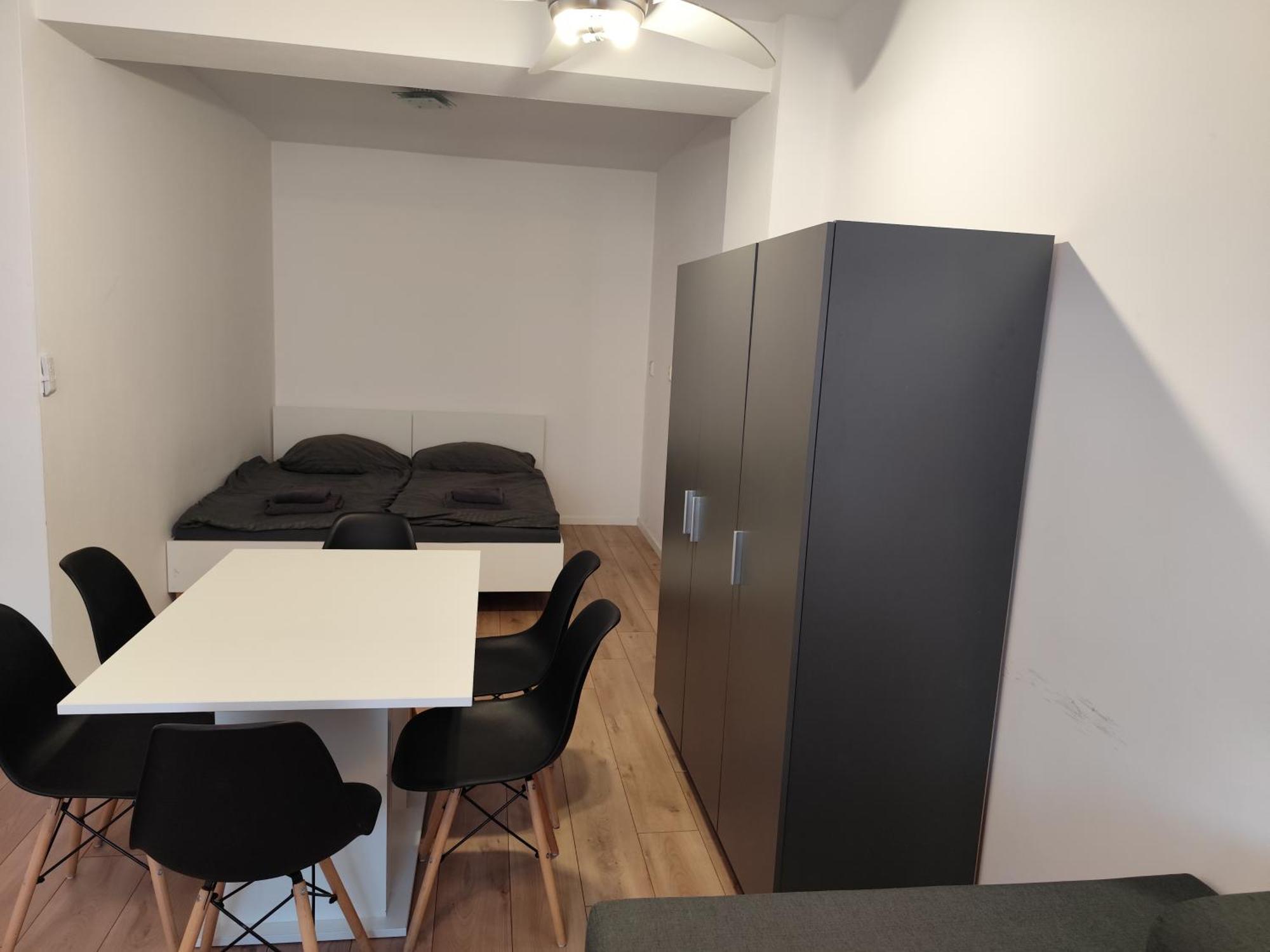 2 Room Apartment, Near Oc Galeria, Petrzalka 布拉迪斯拉发 外观 照片